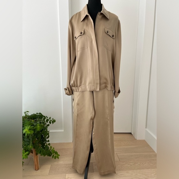 SILK 2 Piece Nygard Collection Bomber Style Jacket Cargo Pants Safari Chic - Picture 4 of 16